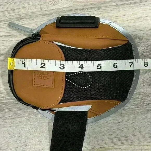 Free People Movement Back On Track Armband Tan Black Athletic Running Phone Case - Picture 5 of 5